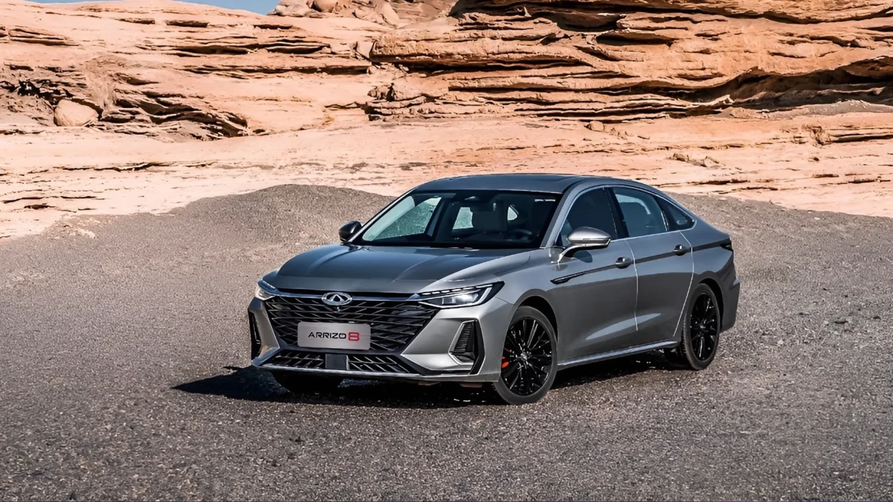 فونیکس آریزو ۸ را با اقساط پنج ساله در گروه خودرویی دلیلی