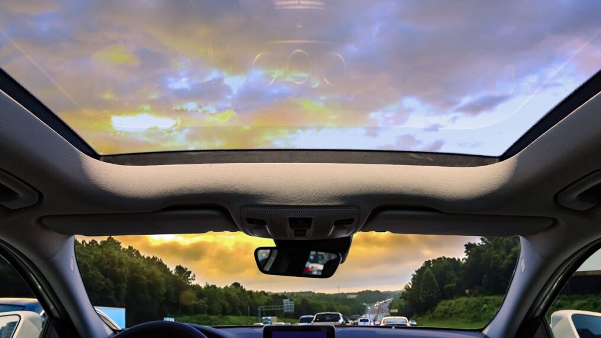 مونروف - Moonroof چیست