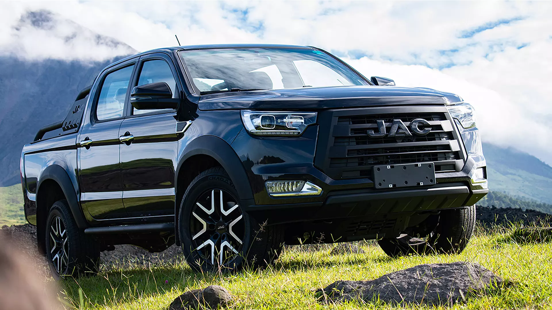 آغاز فروش پیکاپ KMC T8 با اقساط ۳۶ ماهه در گروه خودرویی دلیلی